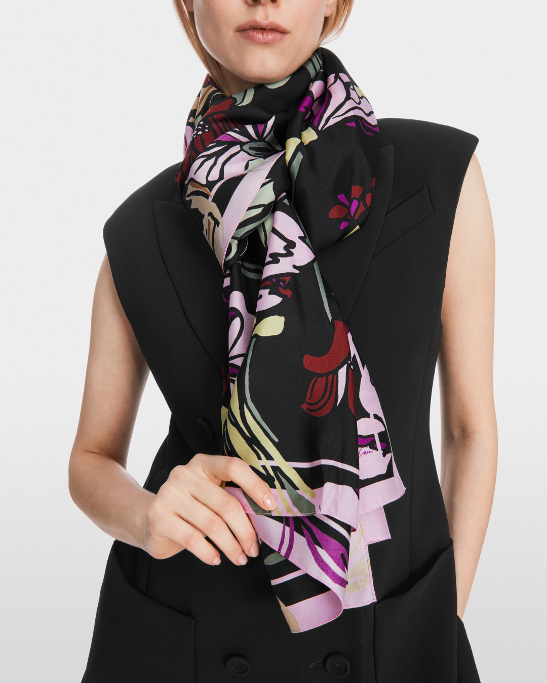 Silk scarf in flower print