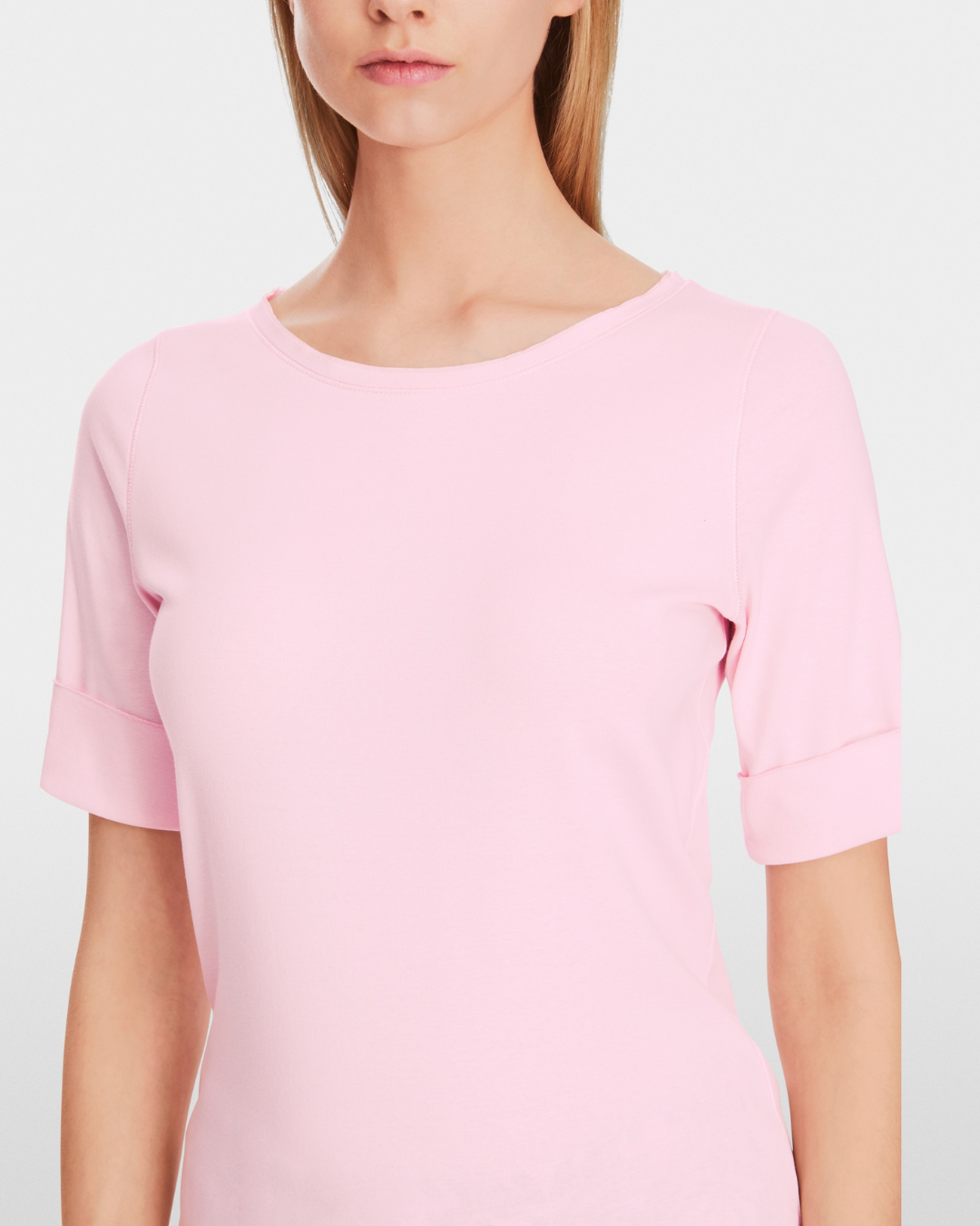 T-shirt with turn-up sleeves