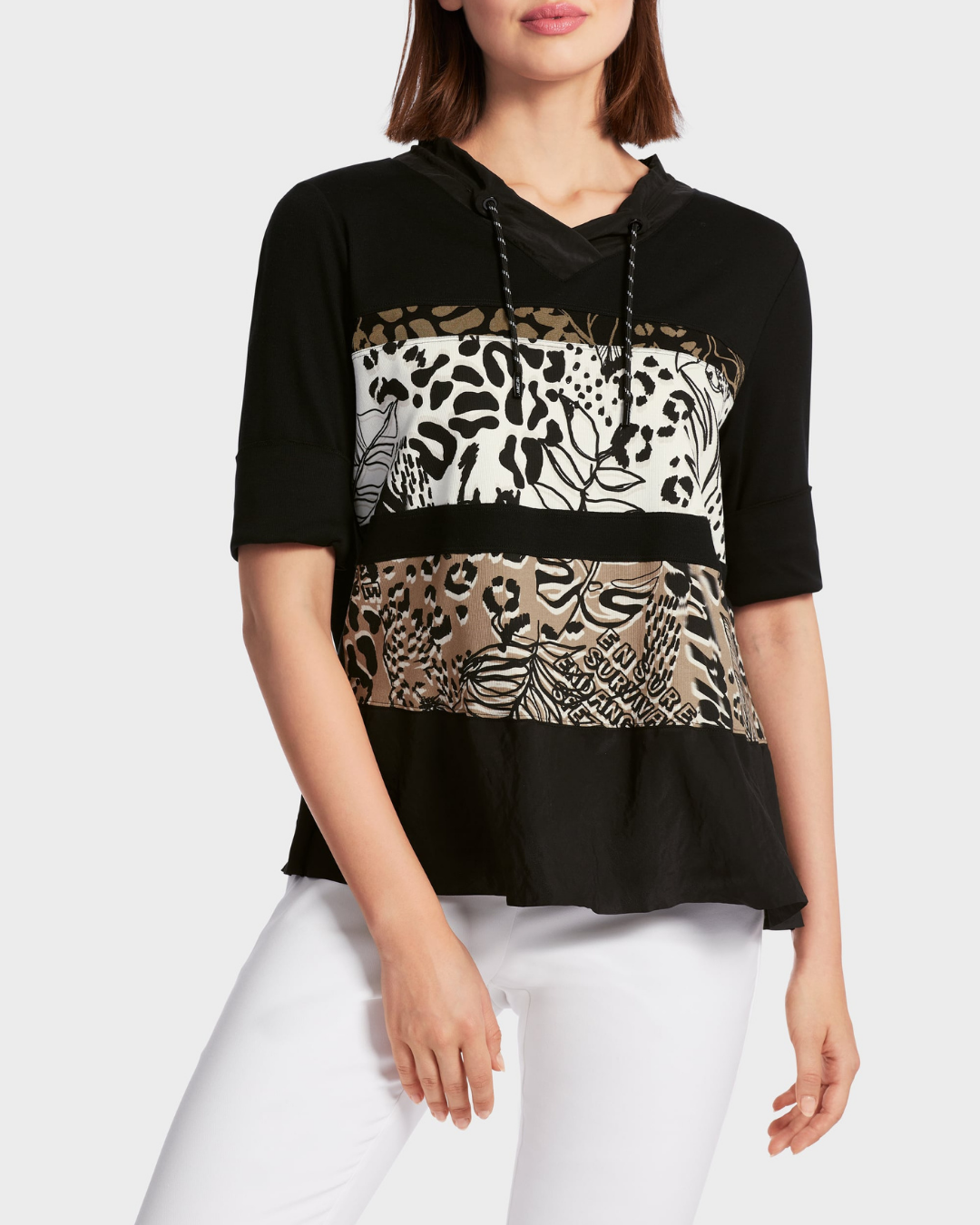 Blouse with flounce - black