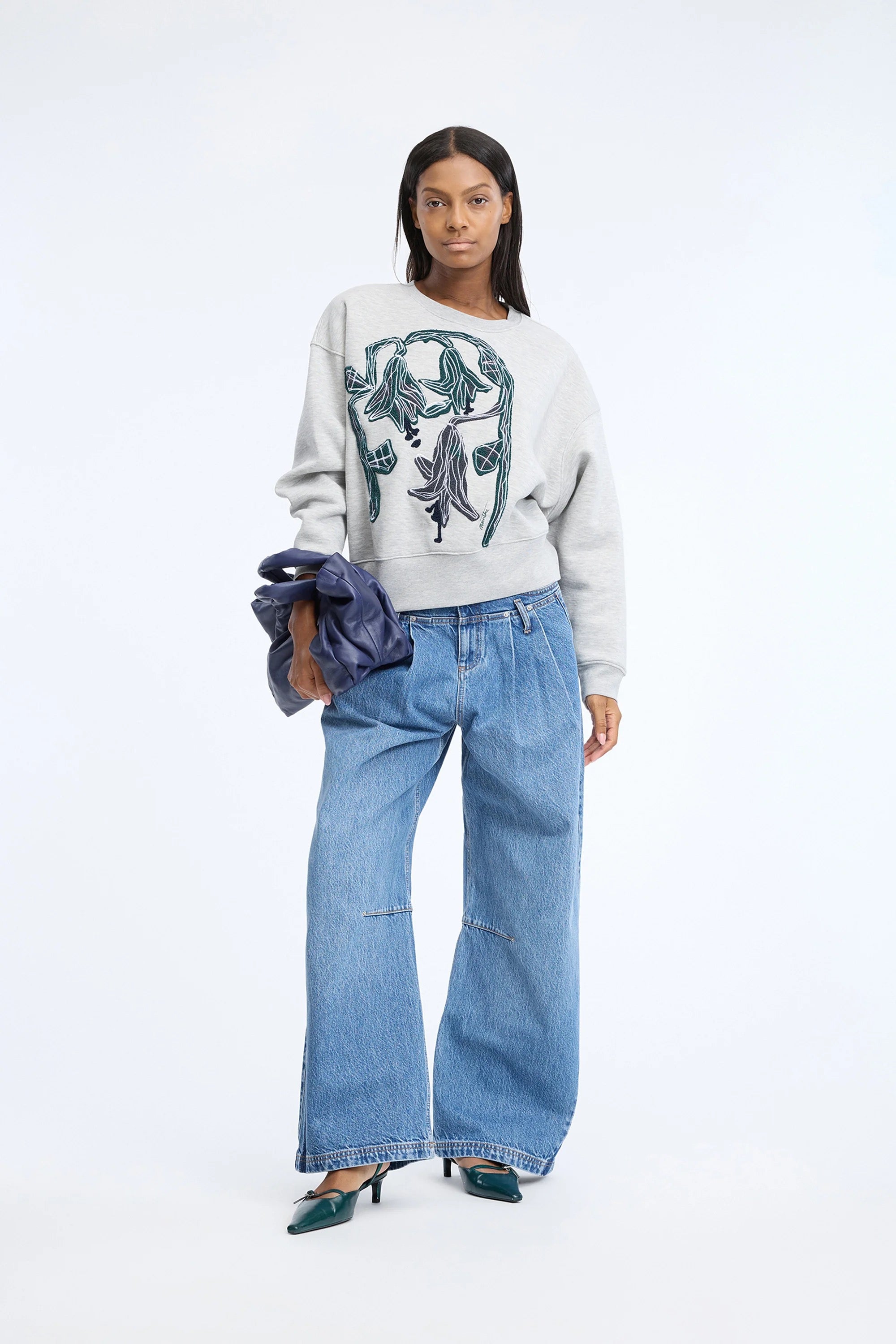 MUNTHE NAKOA LIGHT GREY SWEATSHIRT