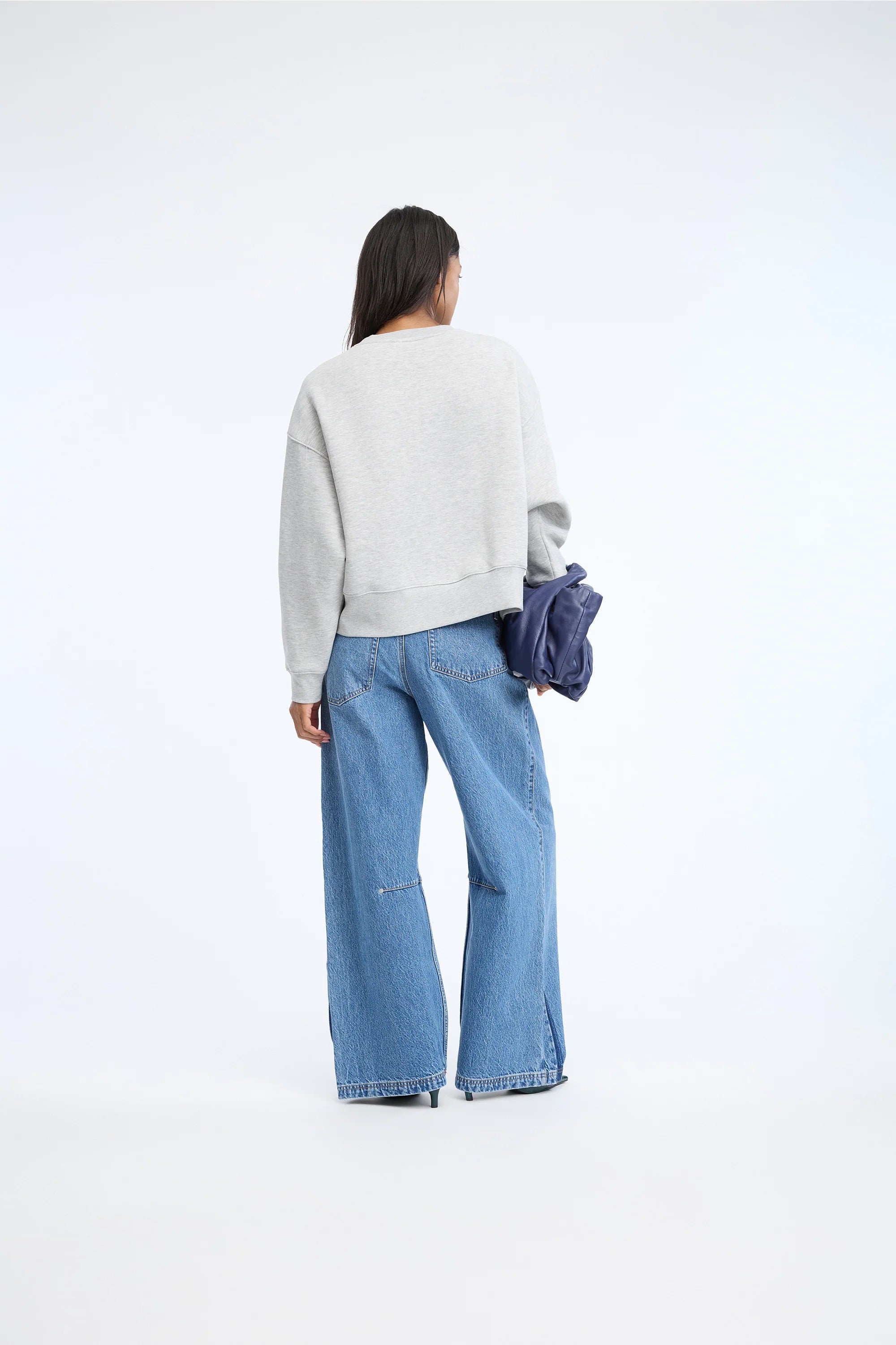 MUNTHE NAKOA LIGHT GREY SWEATSHIRT